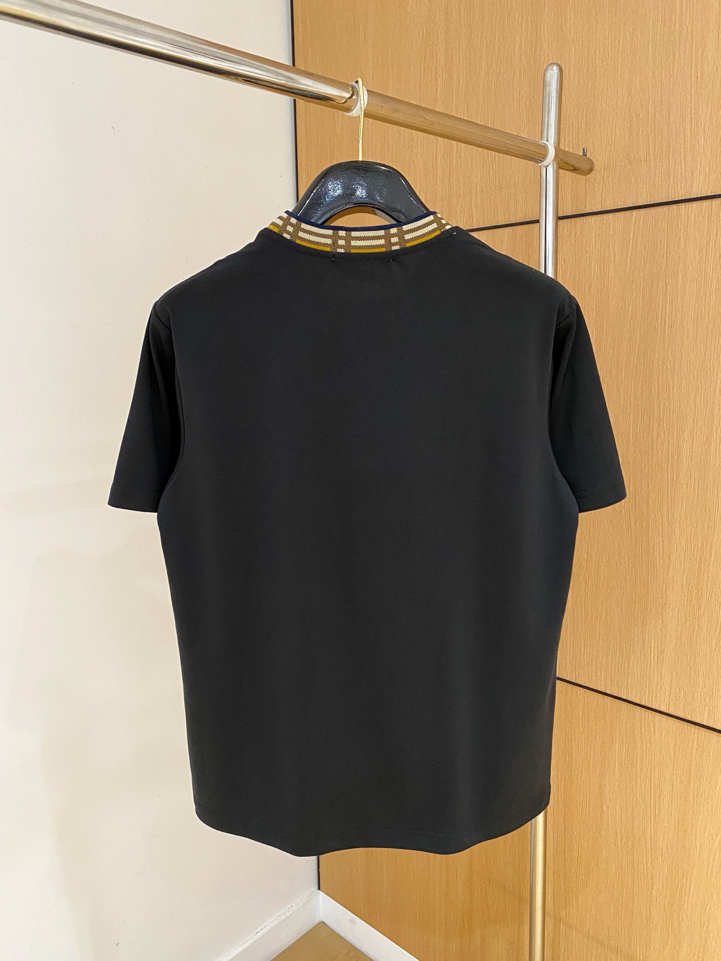short sleeves